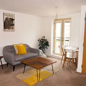  Holiday home Impressive Urban Townhouse - Centre